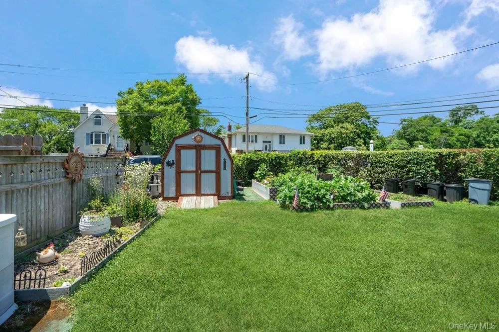 76 Alton Road Babylon, NY 11702