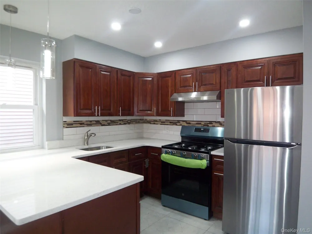 1008 E 228th Street #2 Bronx, NY 10466