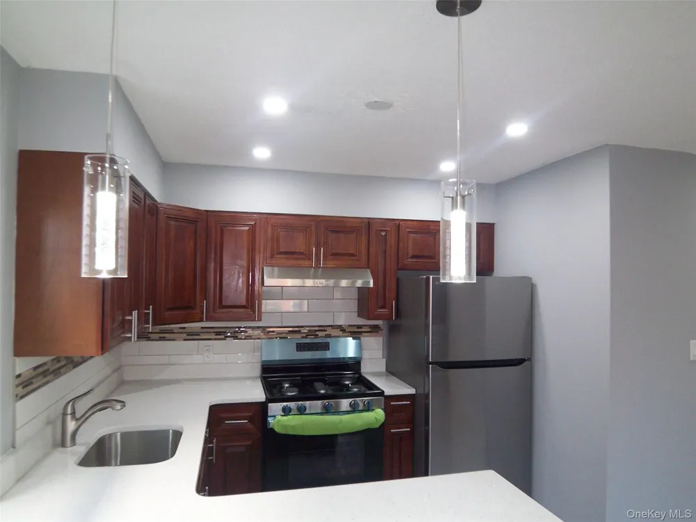 1008 E 228th Street #2 Bronx, NY 10466