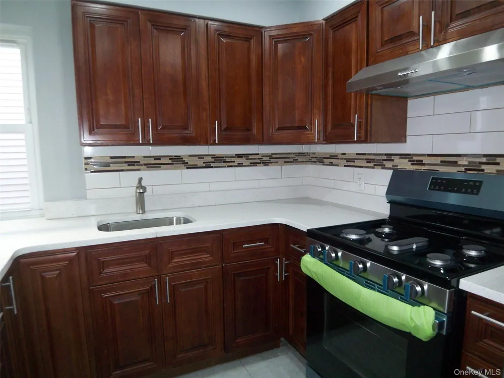 1008 E 228th Street #2 Bronx, NY 10466