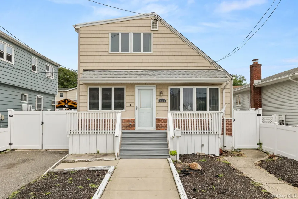 2383 Riverside Drive Wantagh, NY 11793