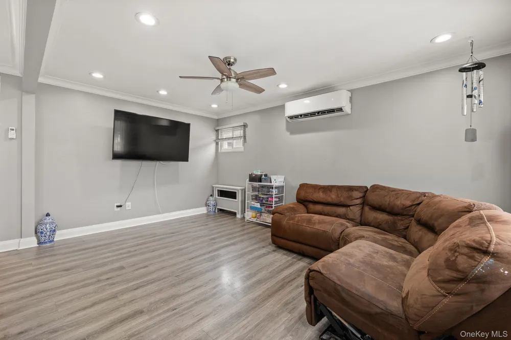 2383 Riverside Drive Wantagh, NY 11793