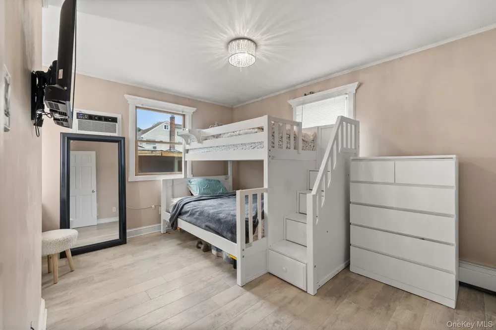 2383 Riverside Drive Wantagh, NY 11793