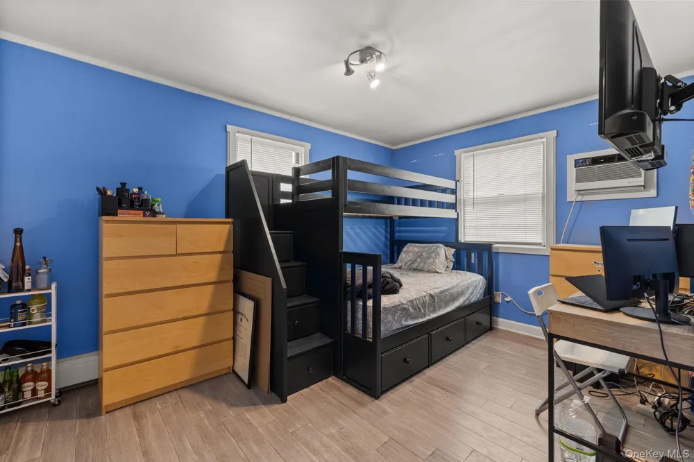 2383 Riverside Drive Wantagh, NY 11793
