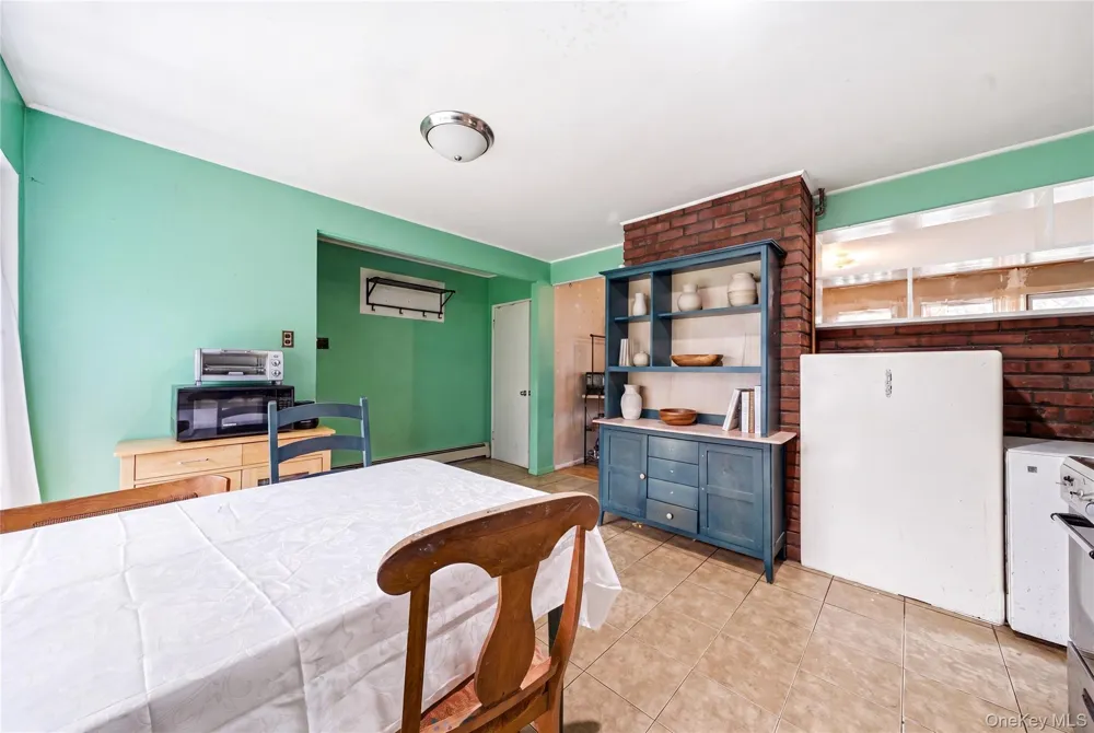 161 Duckpond Drive Wantagh, NY 11793