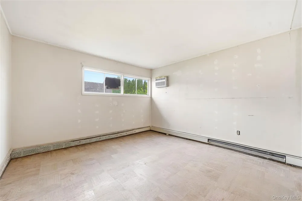 161 Duckpond Drive Wantagh, NY 11793