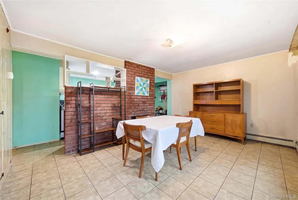 161 Duckpond Drive Wantagh, NY 11793