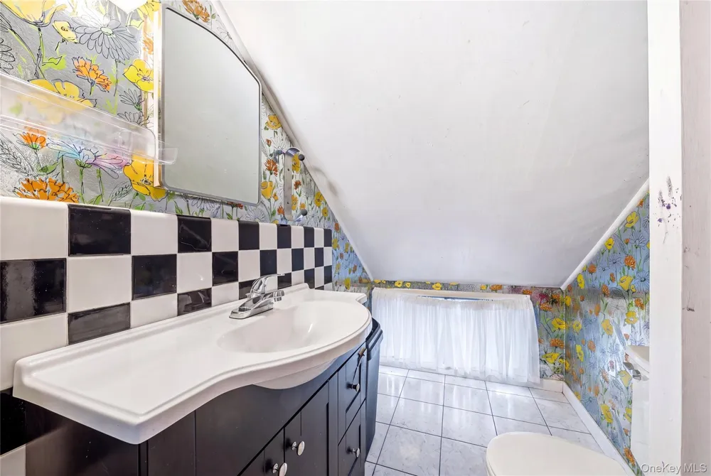 161 Duckpond Drive Wantagh, NY 11793