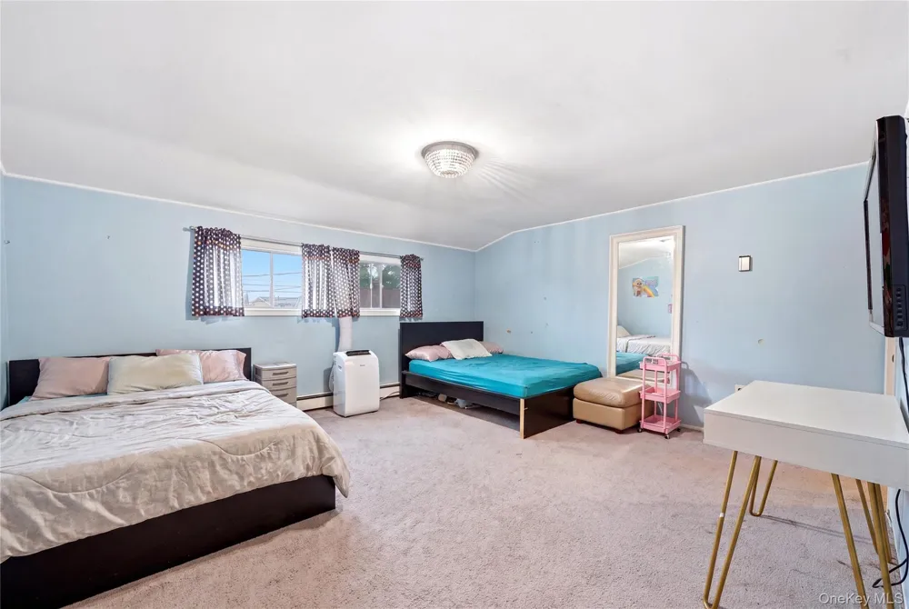 161 Duckpond Drive Wantagh, NY 11793