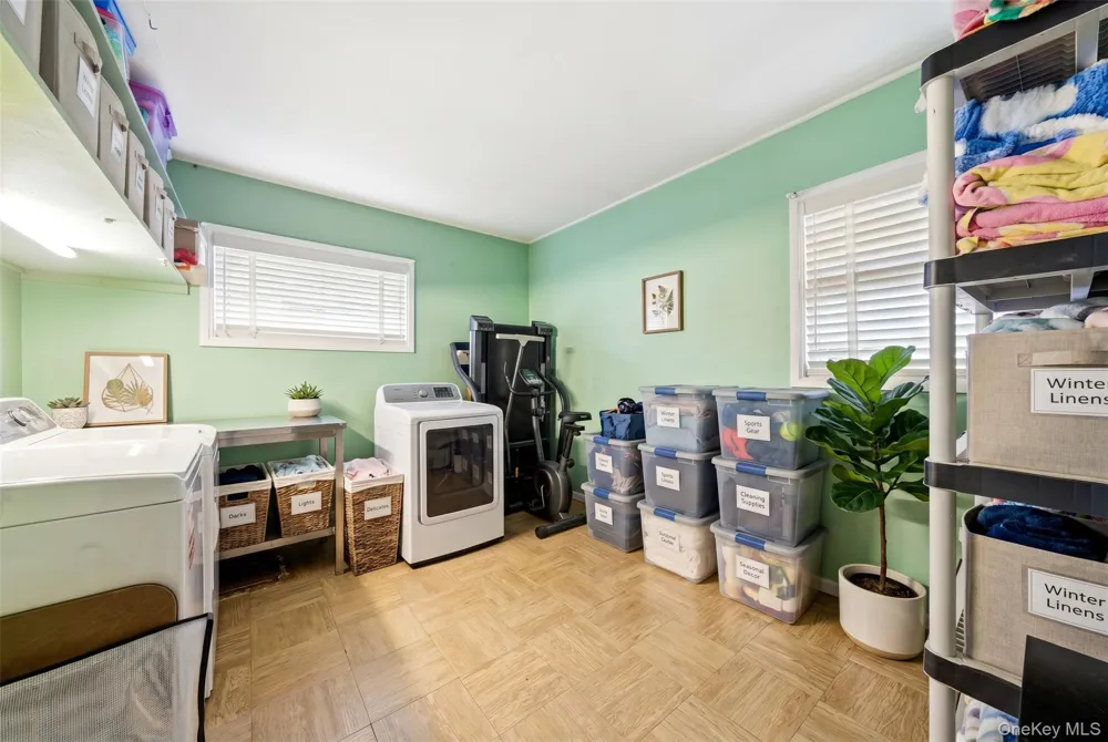 161 Duckpond Drive Wantagh, NY 11793