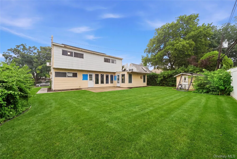 161 Duckpond Drive Wantagh, NY 11793