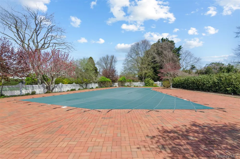 570 Hampton Road #31 Southampton, NY 11968