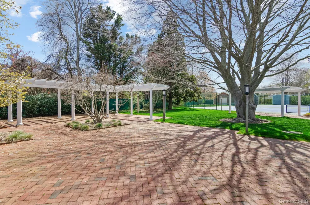 570 Hampton Road #31 Southampton, NY 11968