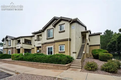 4007 Riviera Grove #103