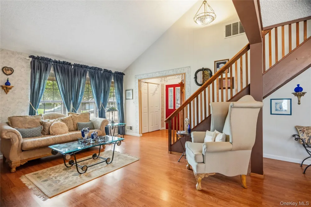 820 Greenbelt Parkway W Holbrook, NY 11741