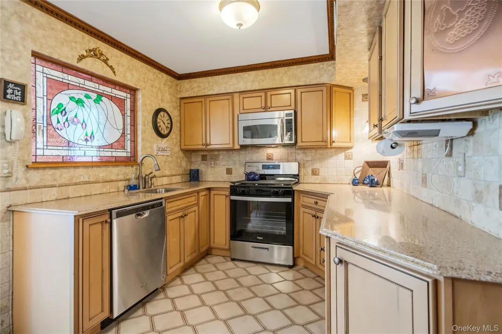 820 Greenbelt Parkway W Holbrook, NY 11741