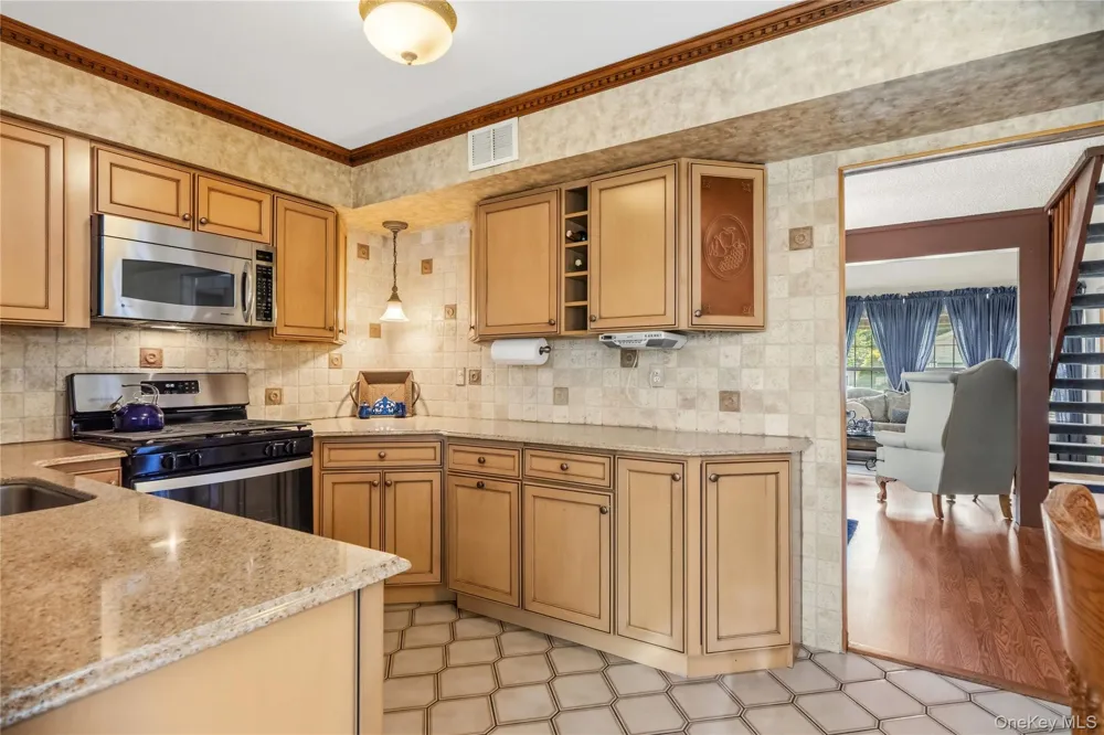 820 Greenbelt Parkway W Holbrook, NY 11741