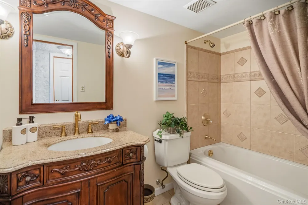 820 Greenbelt Parkway W Holbrook, NY 11741