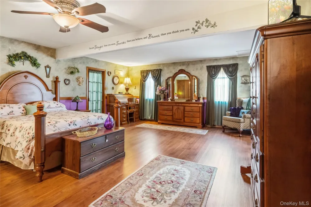 820 Greenbelt Parkway W Holbrook, NY 11741
