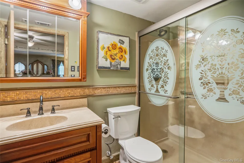 820 Greenbelt Parkway W Holbrook, NY 11741