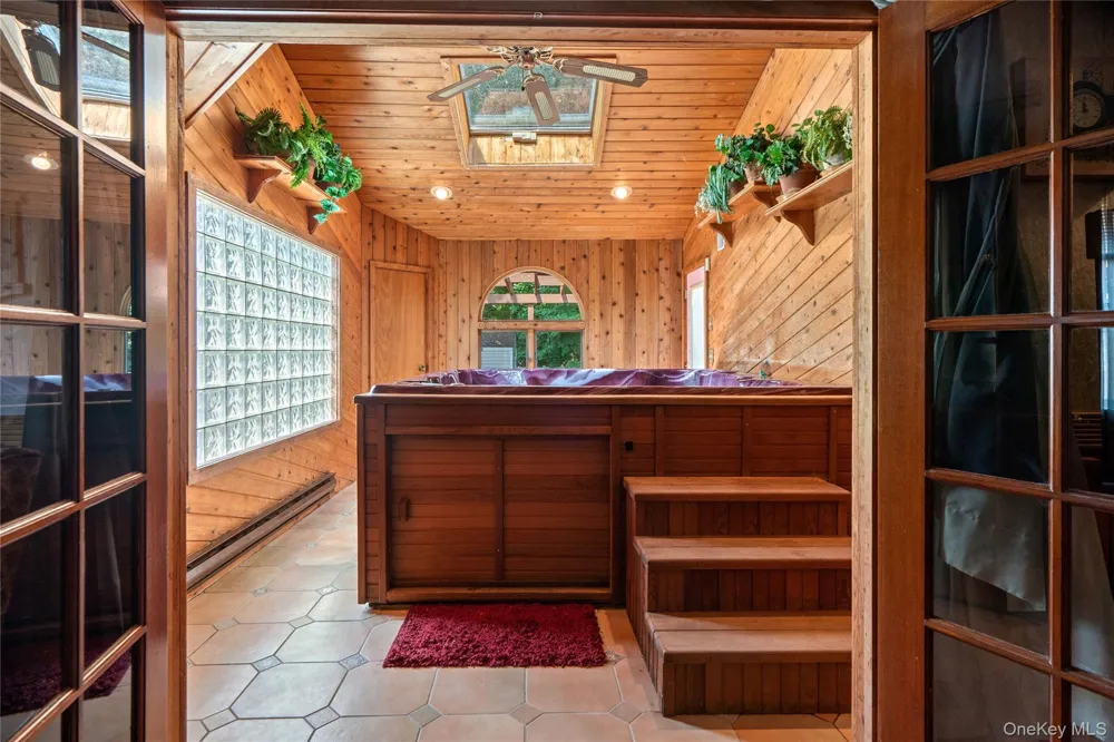 820 Greenbelt Parkway W Holbrook, NY 11741
