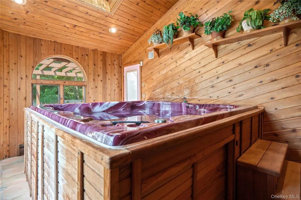 820 Greenbelt Parkway W Holbrook, NY 11741