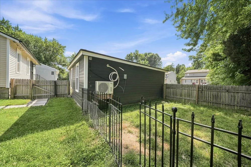 252 S 21st Street Chesterton, IN 46304