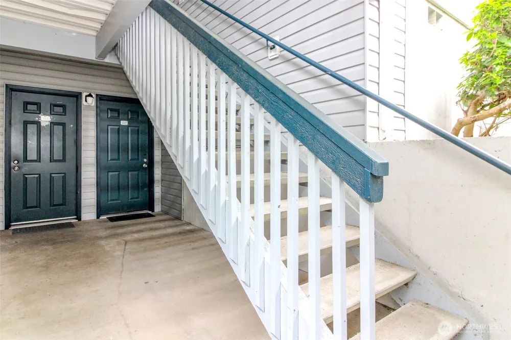 33020 10th Avenue SW #D102 Federal Way, WA 98023