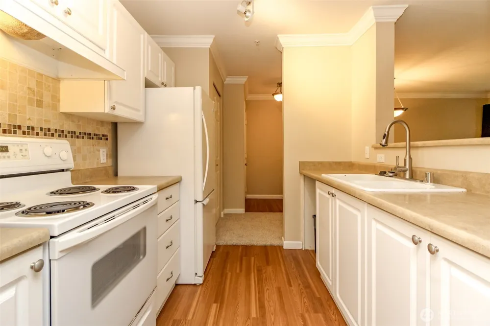 33020 10th Avenue SW #D102 Federal Way, WA 98023