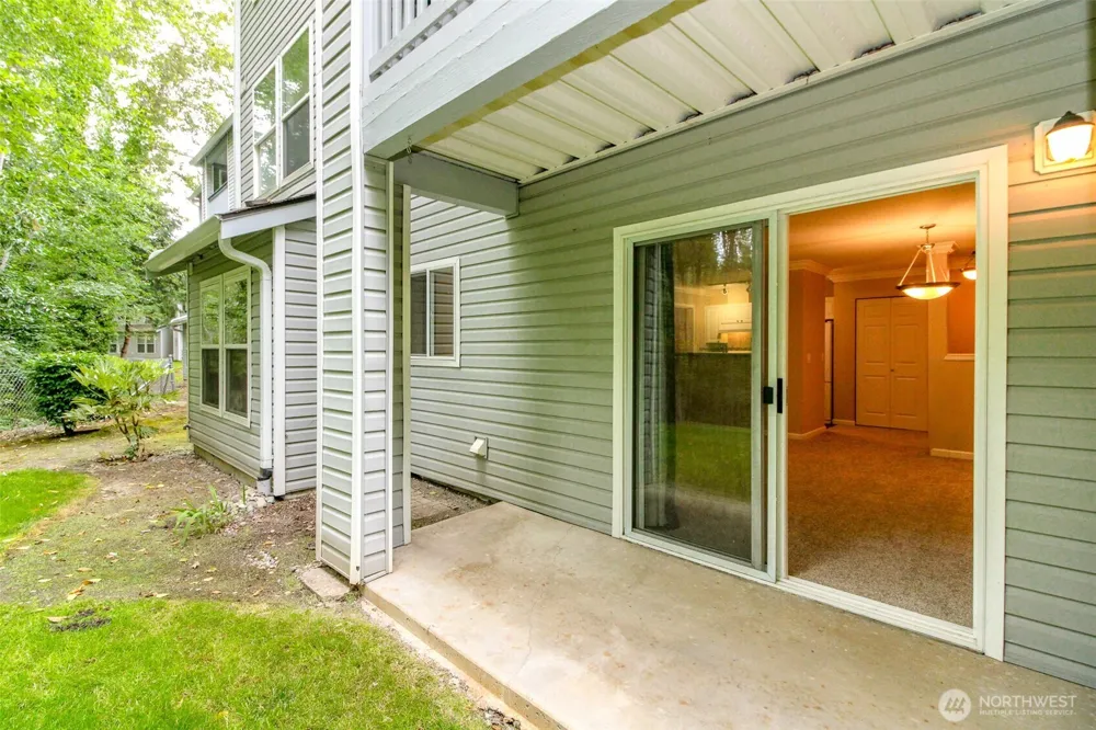 33020 10th Avenue SW #D102 Federal Way, WA 98023