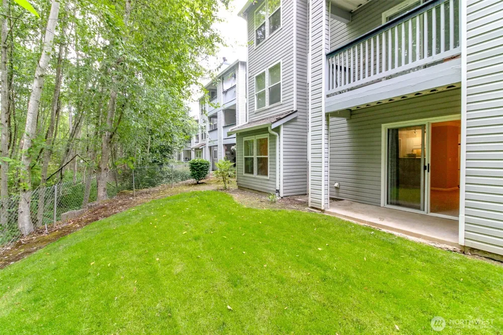 33020 10th Avenue SW #D102 Federal Way, WA 98023
