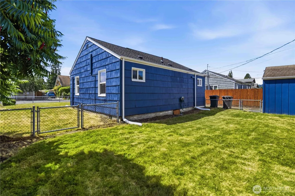 810 30th Avenue Longview, WA 98632
