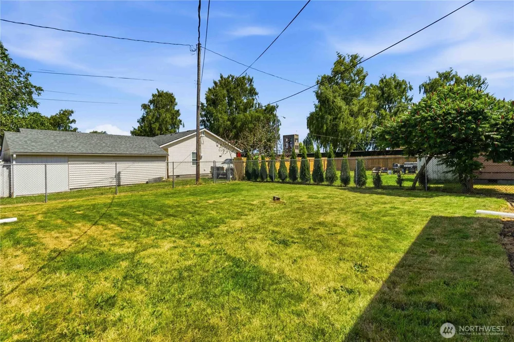 810 30th Avenue Longview, WA 98632