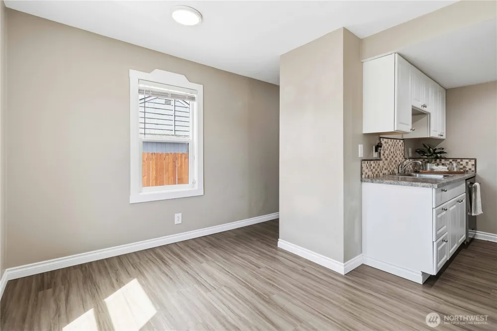 810 30th Avenue Longview, WA 98632