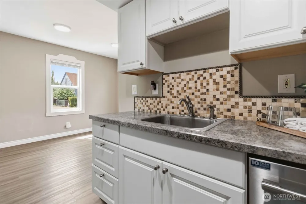 810 30th Avenue Longview, WA 98632