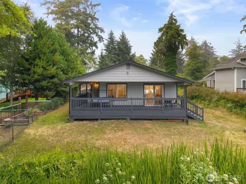 791 Duck Lake Drive SE