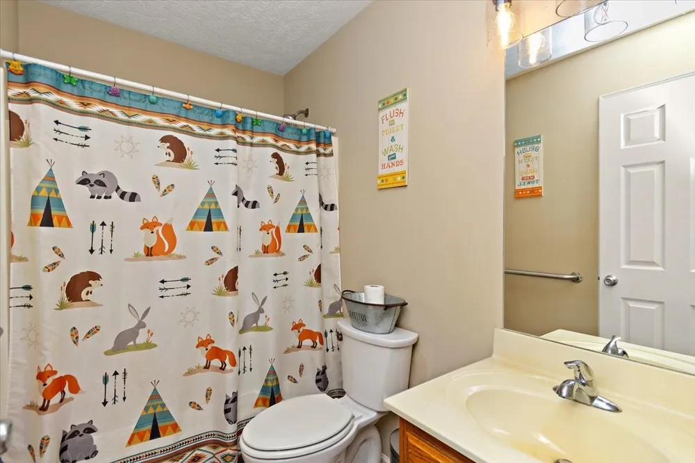 109 Anderson Creek Rd Bell Buckle, TN 37020