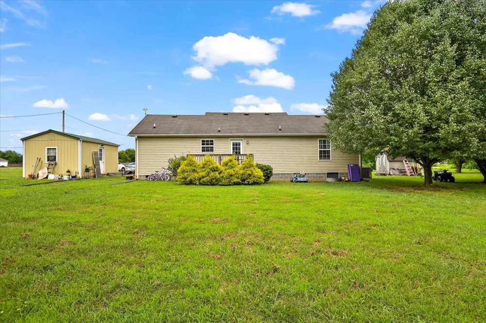 109 Anderson Creek Rd Bell Buckle, TN 37020
