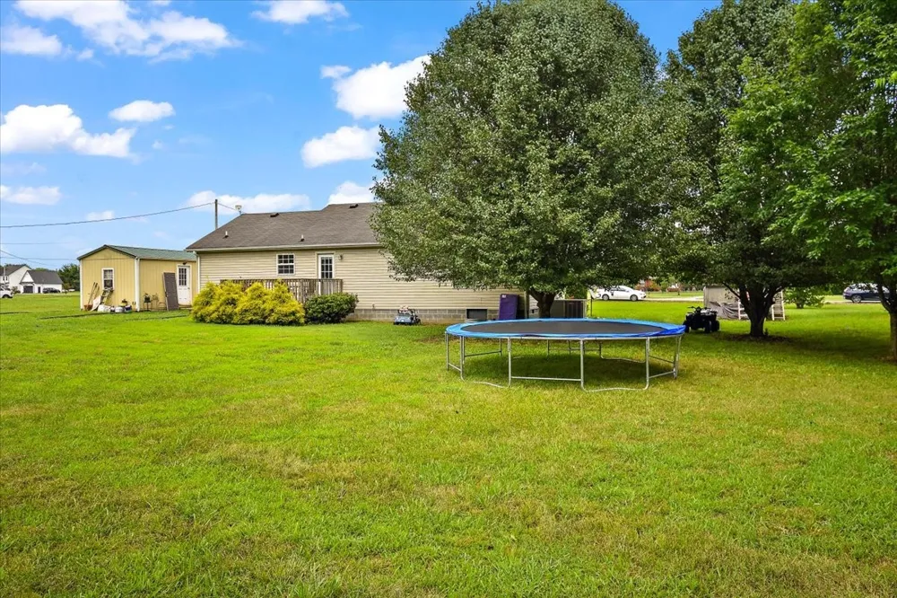 109 Anderson Creek Rd Bell Buckle, TN 37020