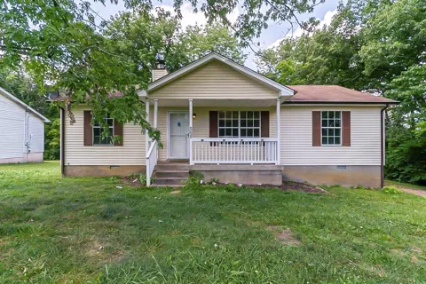568 Woodcrest Dr