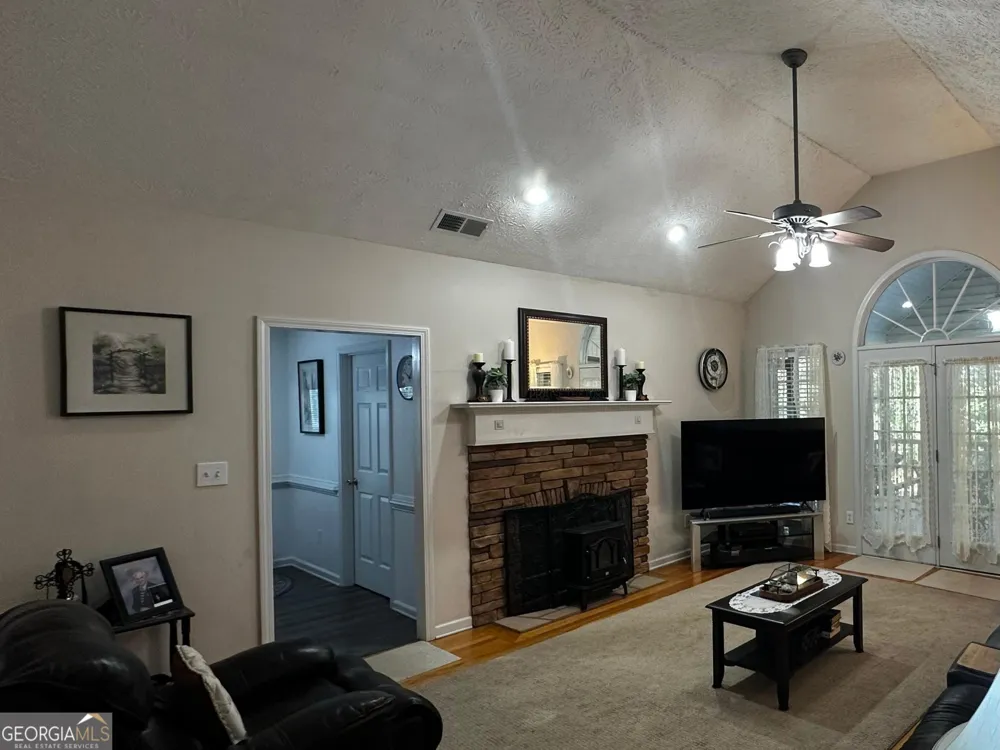 1707 Hiram Sudie RD Hiram, GA 30141