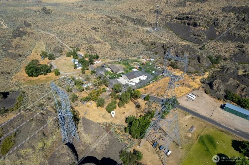 22007 NE Pleasant Valley Road Grand Coulee, WA 99133