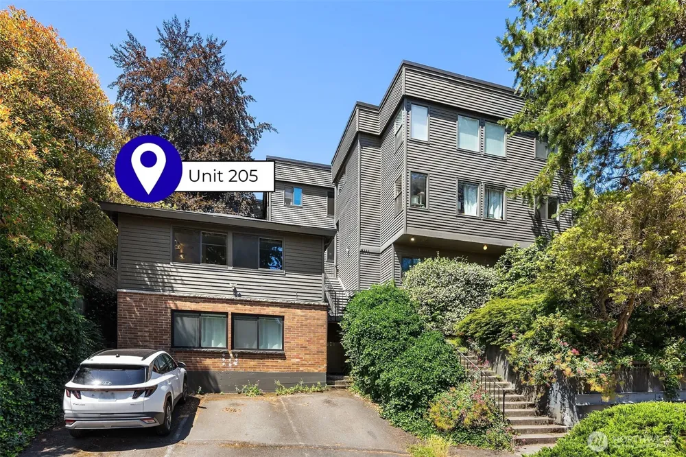 4111 Whitman Avenue #205 Seattle, WA 98103