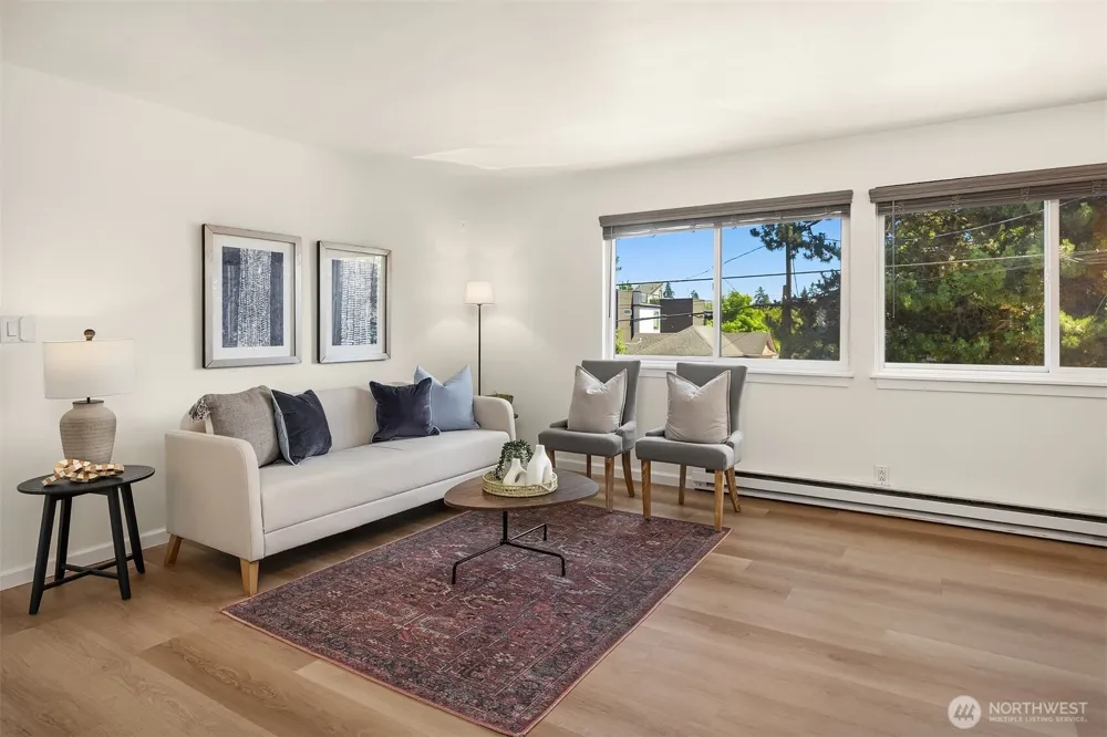 4111 Whitman Avenue #205 Seattle, WA 98103