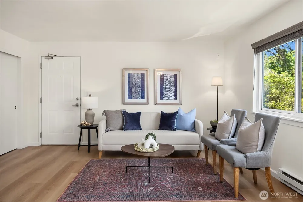 4111 Whitman Avenue #205 Seattle, WA 98103