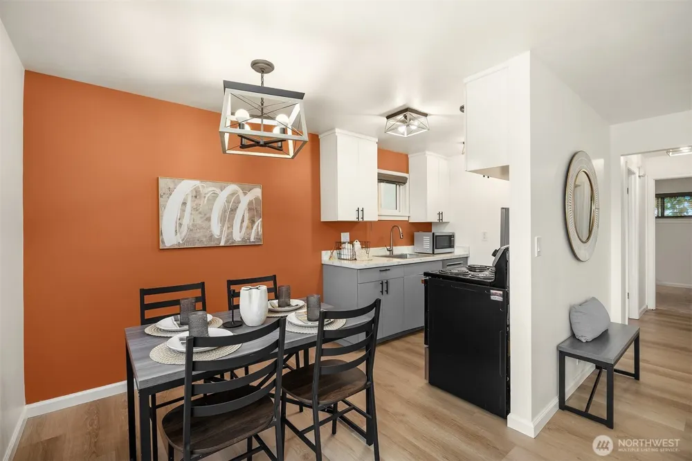 4111 Whitman Avenue #205 Seattle, WA 98103