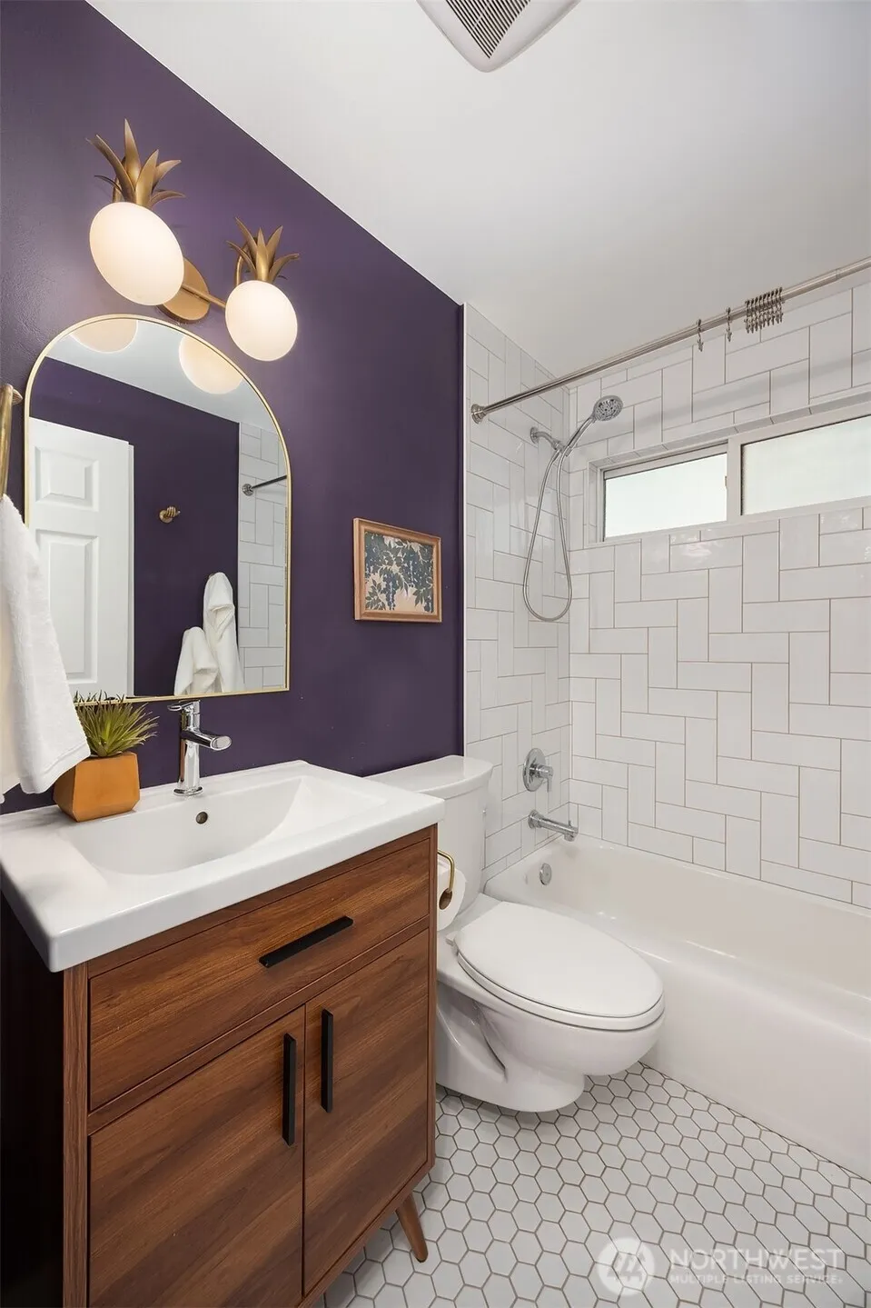 4111 Whitman Avenue #205 Seattle, WA 98103