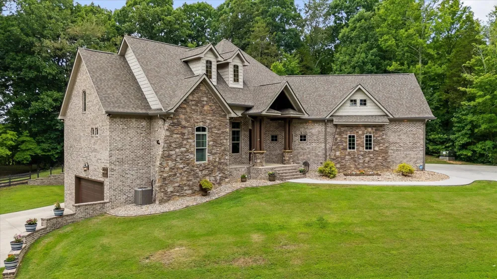 5539 Hunter Road Ooltewah, TN 37363