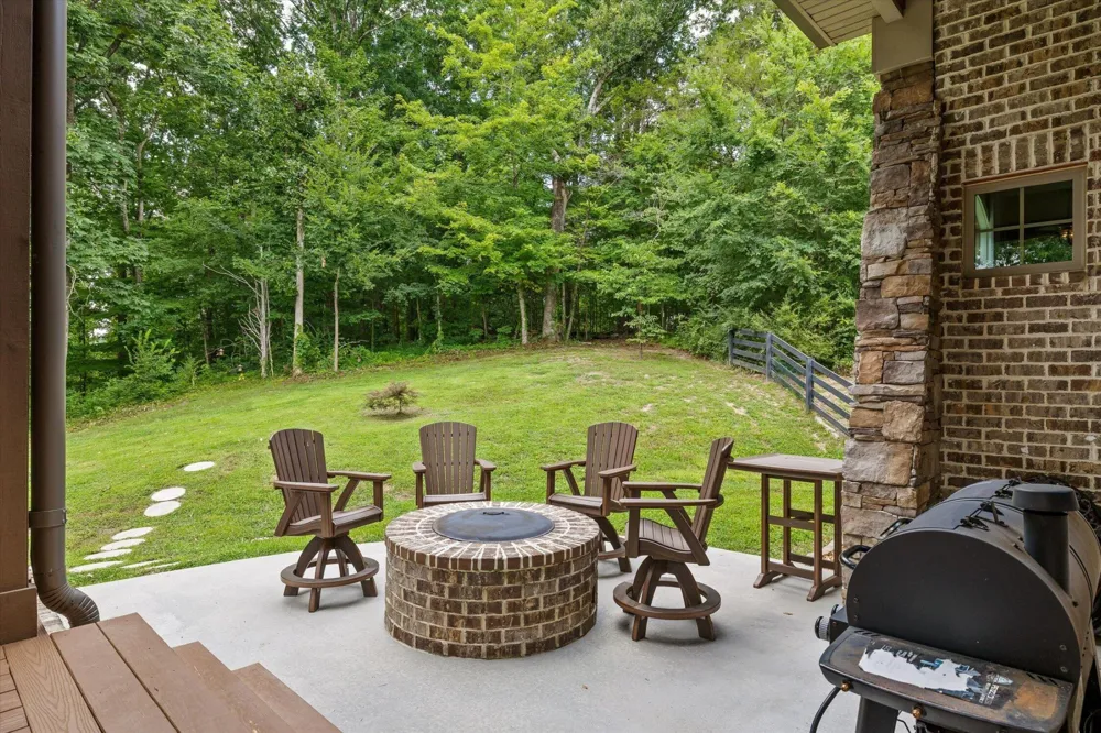 5539 Hunter Road Ooltewah, TN 37363