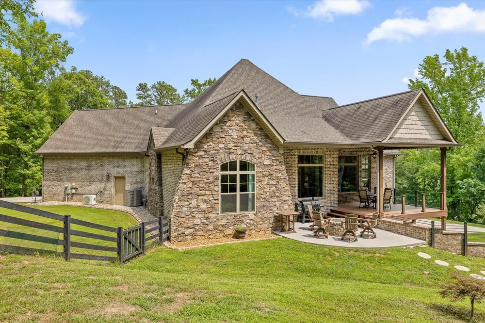 5539 Hunter Road Ooltewah, TN 37363